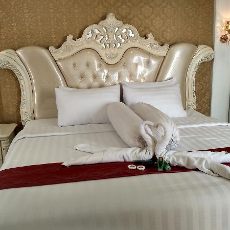 Grand Indobaru Hotel Selatpanjang Dış mekan fotoğraf