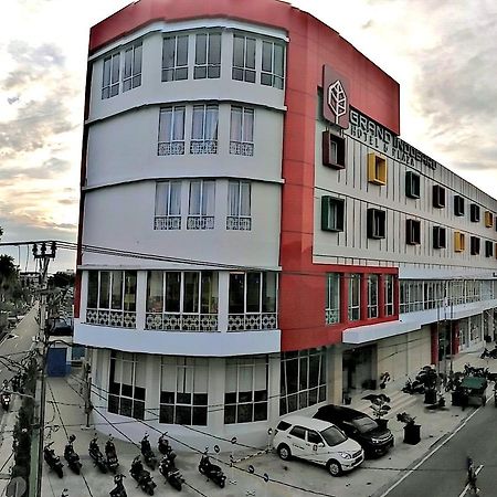 Grand Indobaru Hotel Selatpanjang Dış mekan fotoğraf