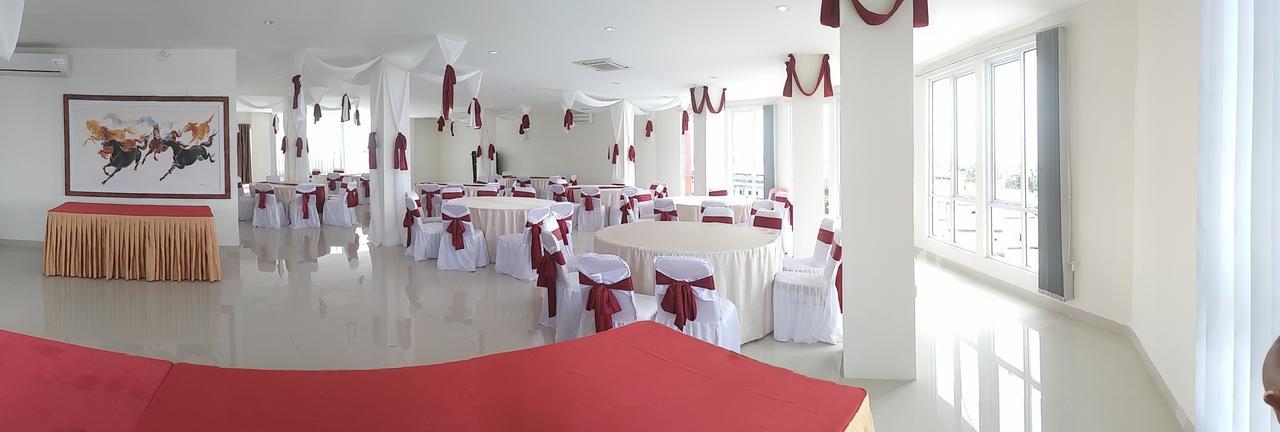 Grand Indobaru Hotel Selatpanjang Dış mekan fotoğraf